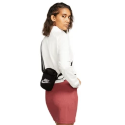 Nike Heritage Crossbody Bag - 1L 10 Nike Heritage Crossbody Bag - 1L -ball game 1217620 800 auto