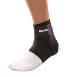 Mueller Sports Medicine Ankle Support W/ Straps